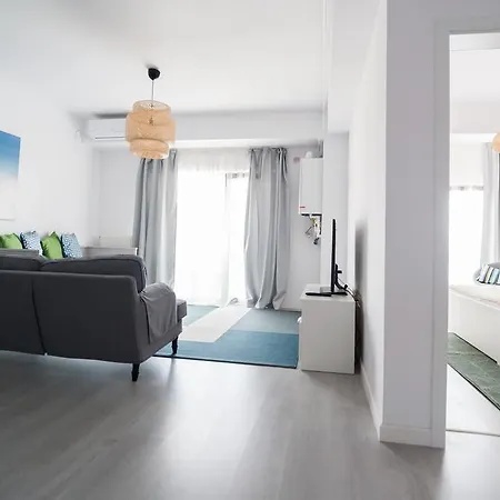 Eva Apart * Mamaia